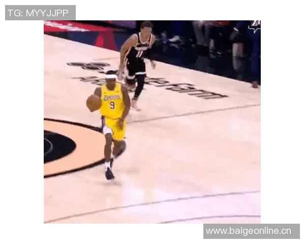 托布绝杀失利遭封盖03秒空接再被大帽翻倒在地真是倒霉透了